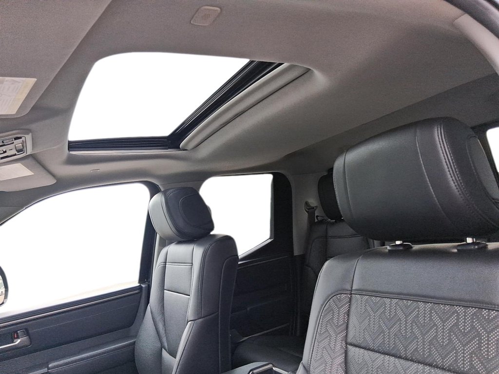 2022 Toyota Tundra 4X4 Tundra Double Cab Limited in Stratford, Ontario - 18 - w1024h768px