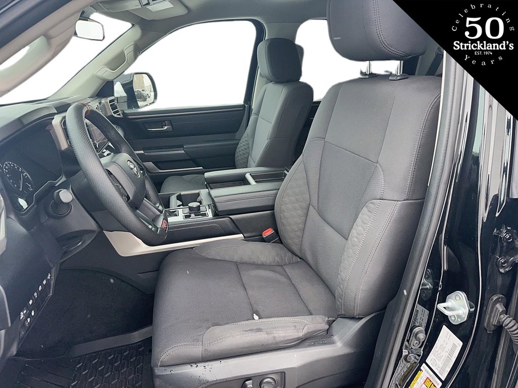 2023 Toyota TUNDRA 4X4 CrewMax SR in Stratford, Ontario - 7 - w1024h768px