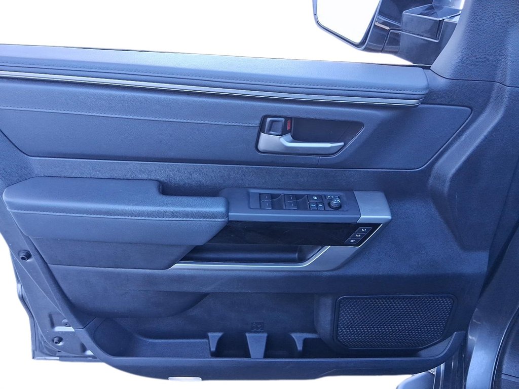 2023 Toyota Tundra 4X4 CrewMax Limited in Stratford, Ontario - 11 - w1024h768px