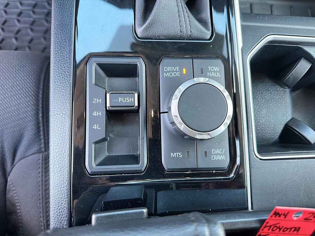 2024 Toyota TUNDRA 4X4 Tundra CrewMax SR in Stratford, Ontario - 14 - w1024h768px