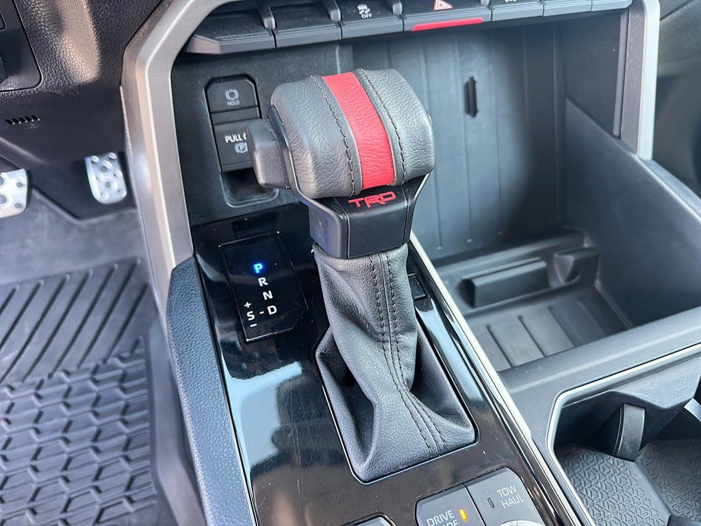 2024 Toyota TUNDRA 4X4 Tundra CrewMax SR in Stratford, Ontario - 13 - w1024h768px