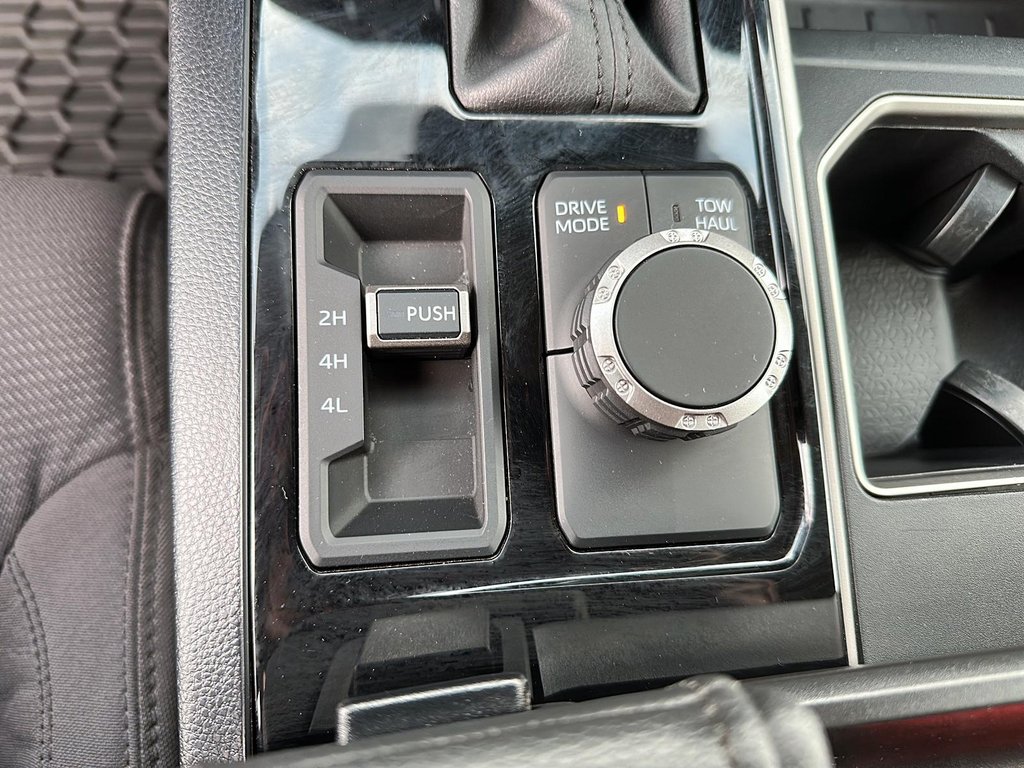 2024 Toyota TUNDRA 4X4 Tundra CrewMax SR in Stratford, Ontario - 14 - w1024h768px