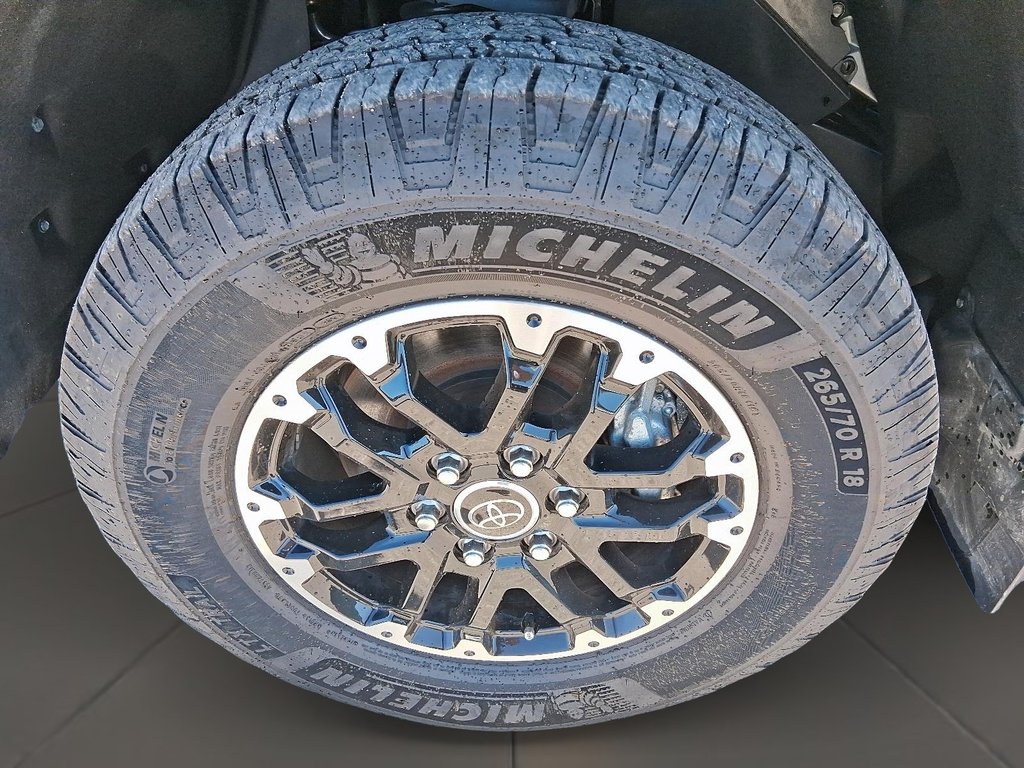 2024 Toyota TUNDRA 4X4 Tundra CrewMax SR in Stratford, Ontario - 6 - w1024h768px