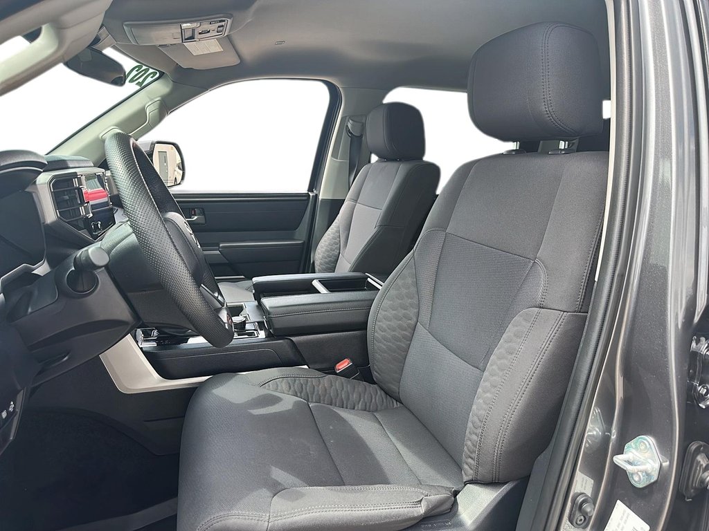 2024 Toyota TUNDRA 4X4 Tundra CrewMax SR in Stratford, Ontario - 7 - w1024h768px