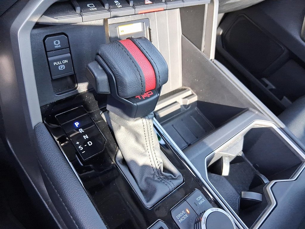 2024 Toyota Tundra 4X4 Tundra CrewMax Limited L in Stratford, Ontario - 13 - w1024h768px