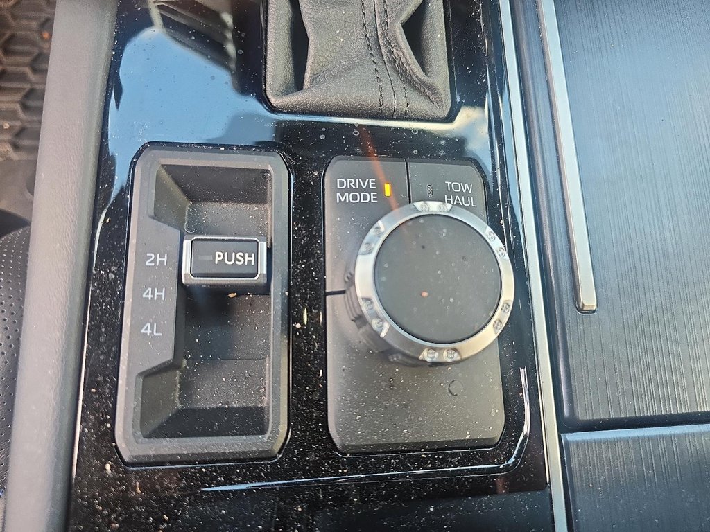 2025 Toyota Tundra 4X4 Tundra CrewMax Platinum in Stratford, Ontario - 14 - w1024h768px