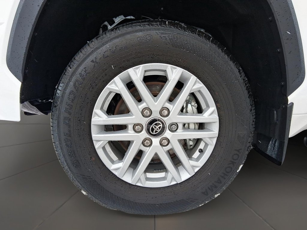 2025 Toyota Tundra 4X4 Tundra CrewMax SR5 L in Stratford, Ontario - 6 - w1024h768px