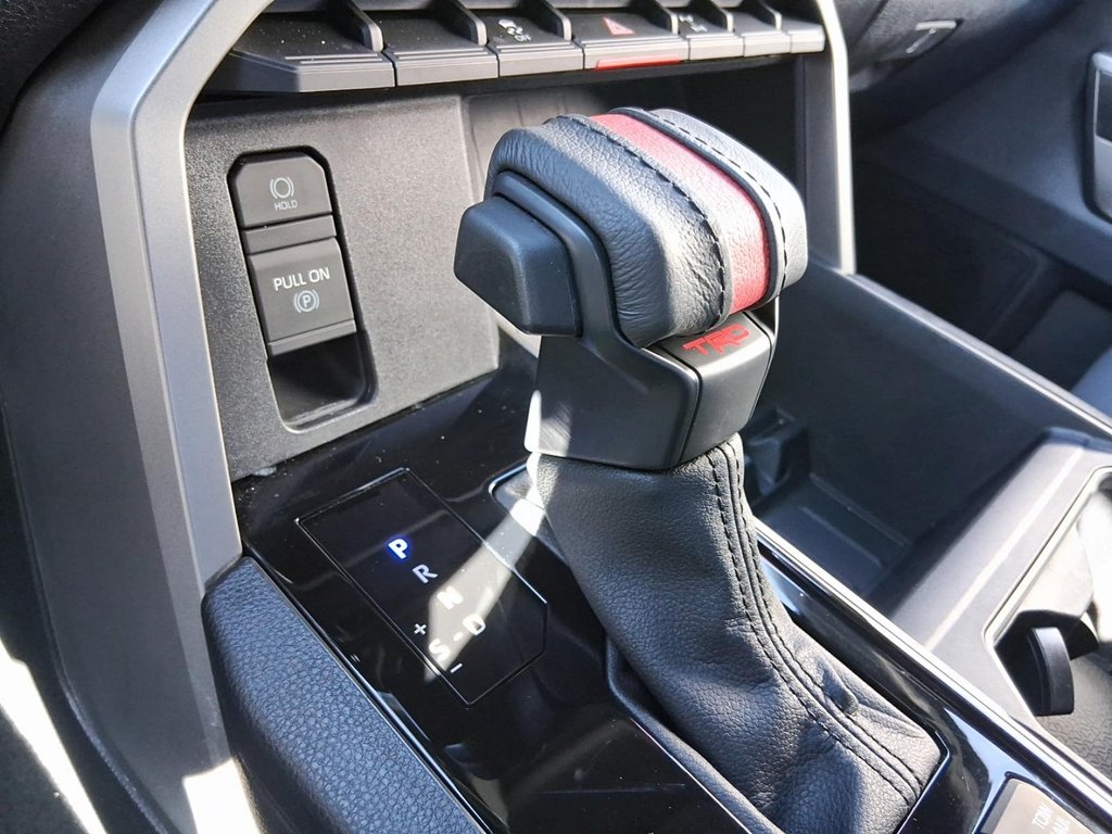 2026 Toyota Tundra 4X4 Tundra CrewMax SR in Stratford, Ontario - 16 - w1024h768px