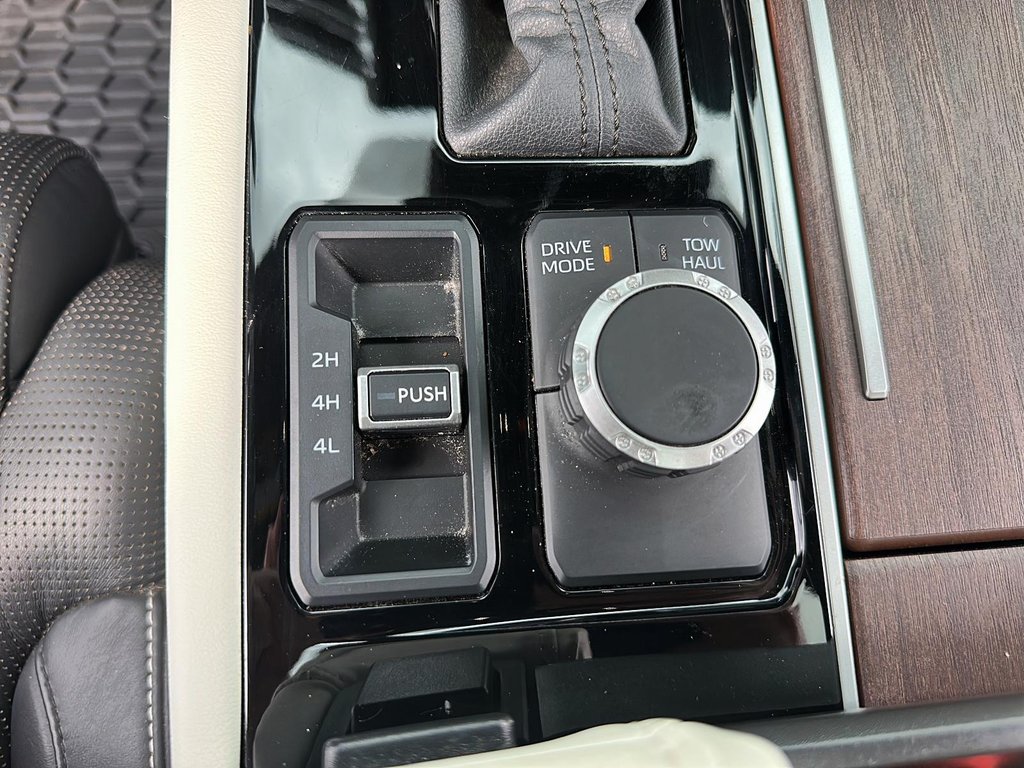 2023 Toyota TUNDRA HYBRID CrewMax Capstone in Stratford, Ontario - 15 - w1024h768px