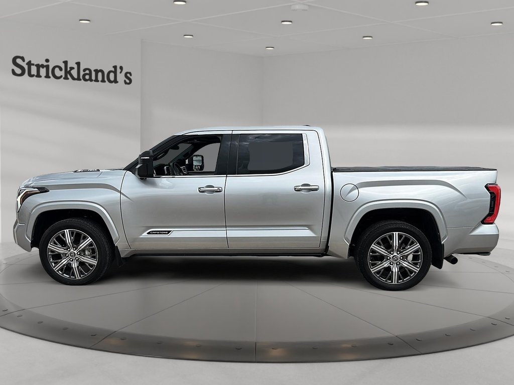 2023 Toyota TUNDRA HYBRID CrewMax Capstone in Stratford, Ontario - 5 - w1024h768px