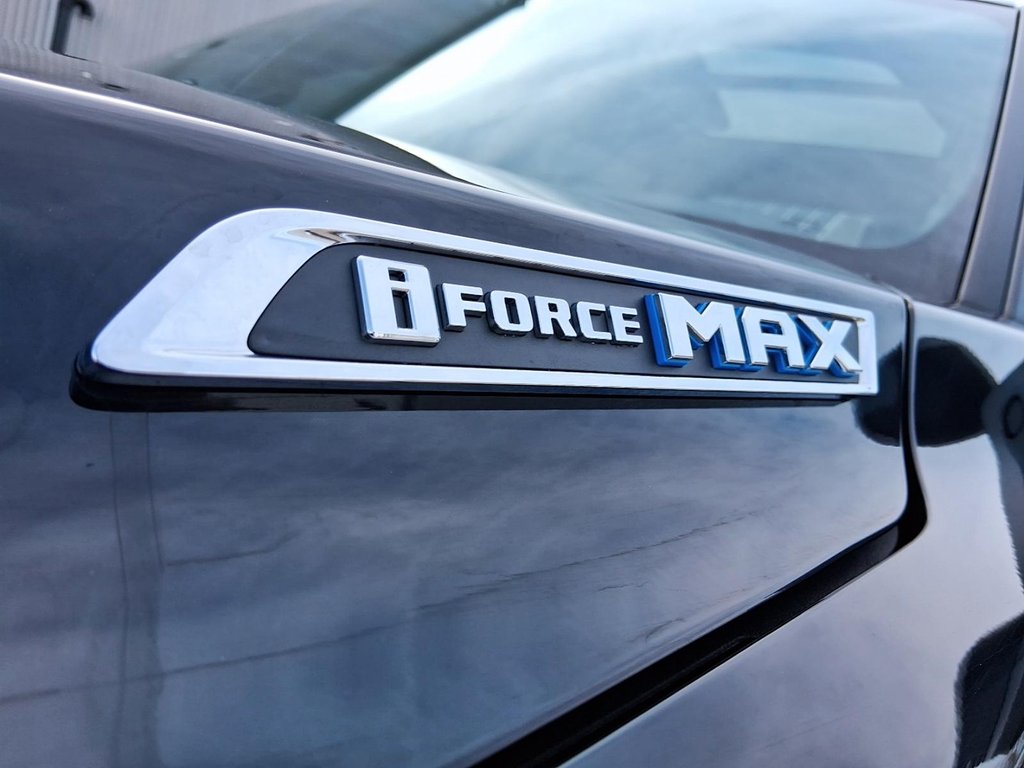 2026 Toyota Tundra Hybrid CrewMax Platinum in Stratford, Ontario - 6 - w1024h768px