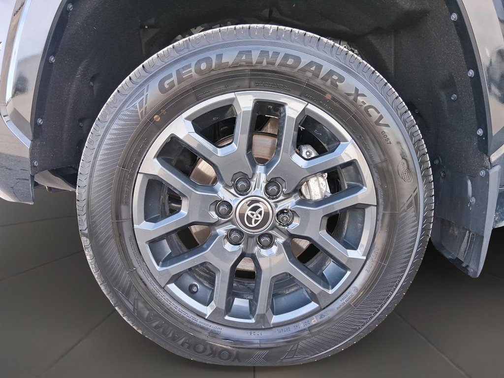 2026 Toyota Tundra Hybrid CrewMax Platinum in Stratford, Ontario - 7 - w1024h768px