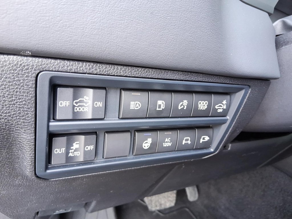 2026 Toyota Tundra Hybrid CrewMax Platinum in Stratford, Ontario - 18 - w1024h768px