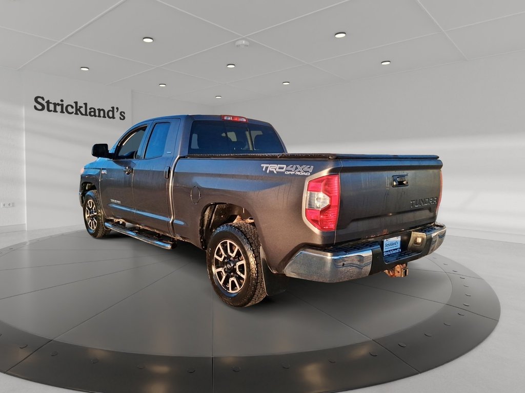 2015 Toyota Tundra 4x4 CrewMax SR5 5.7 6A in Stratford, Ontario - 4 - w1024h768px