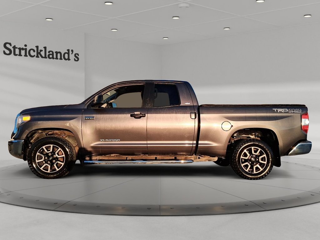 2015 Toyota Tundra 4x4 CrewMax SR5 5.7 6A in Stratford, Ontario - 3 - w1024h768px