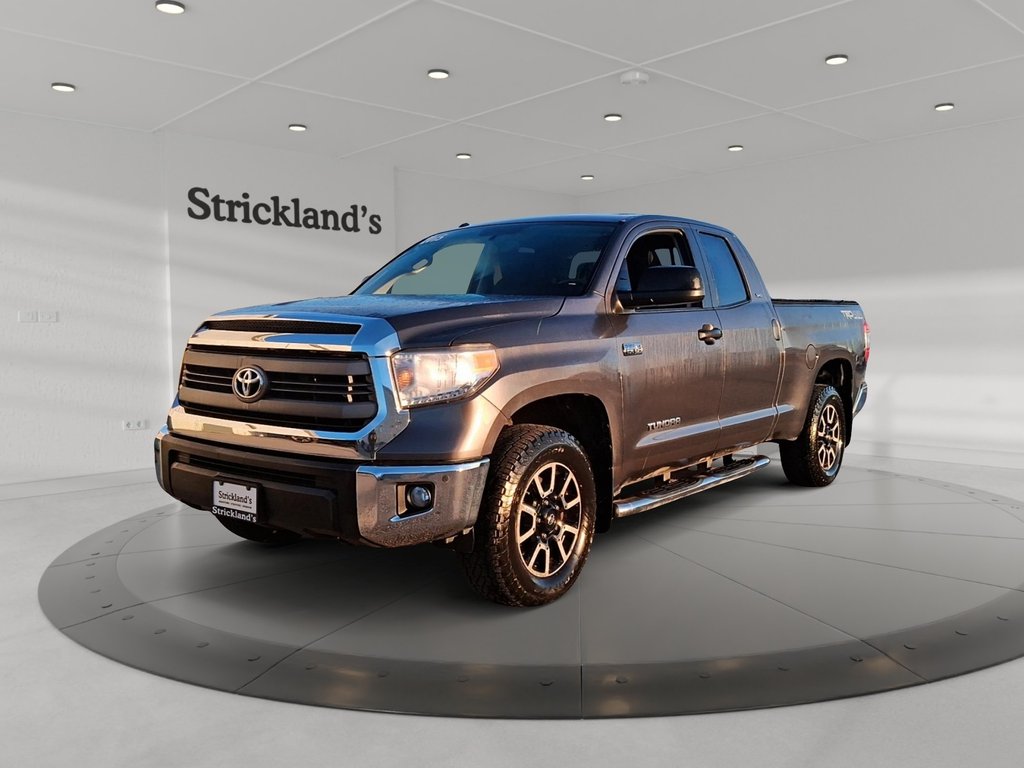 2015 Toyota Tundra 4x4 CrewMax SR5 5.7 6A in Stratford, Ontario - 1 - w1024h768px