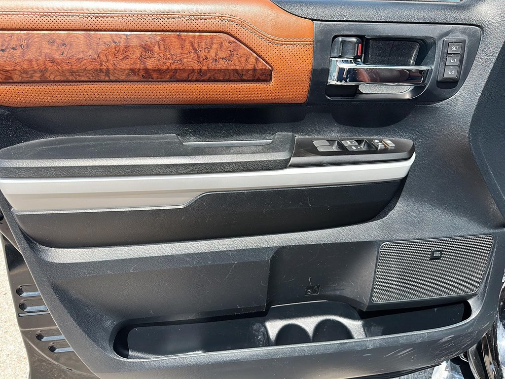 2018 Toyota Tundra 4x4 CrewMax Platinum 5.7 6A in Stratford, Ontario - 10 - w1024h768px