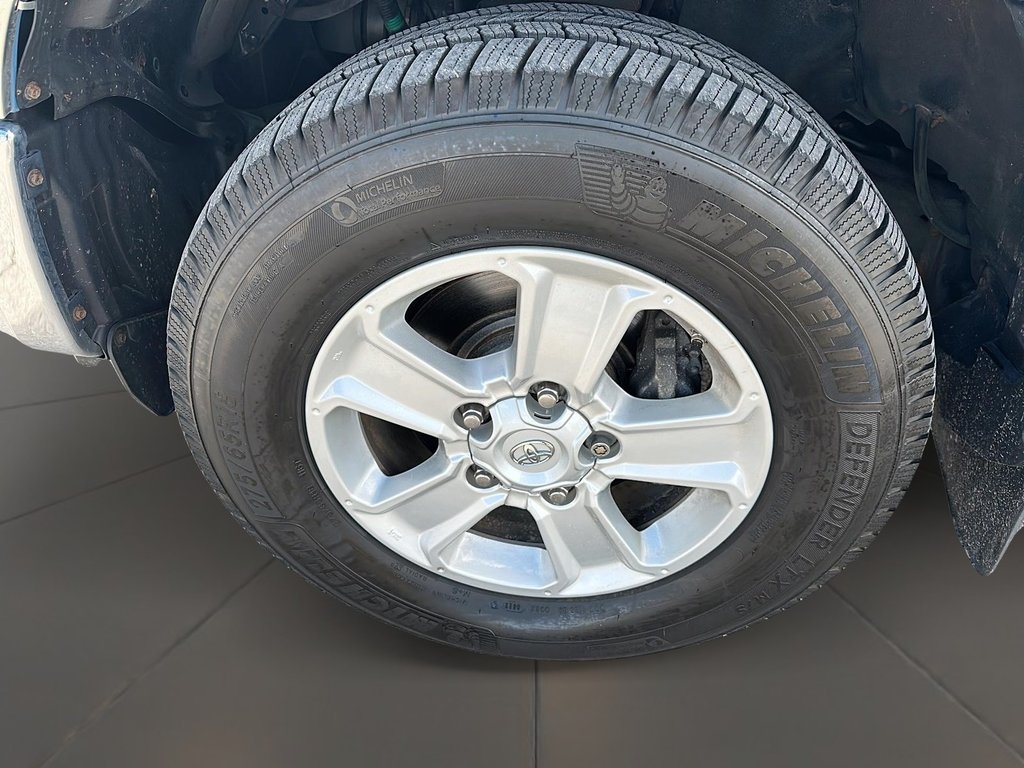 2019 Toyota Tundra 4x4 CrewMax SR5 Plus 5.7 6A in Stratford, Ontario - 7 - w1024h768px