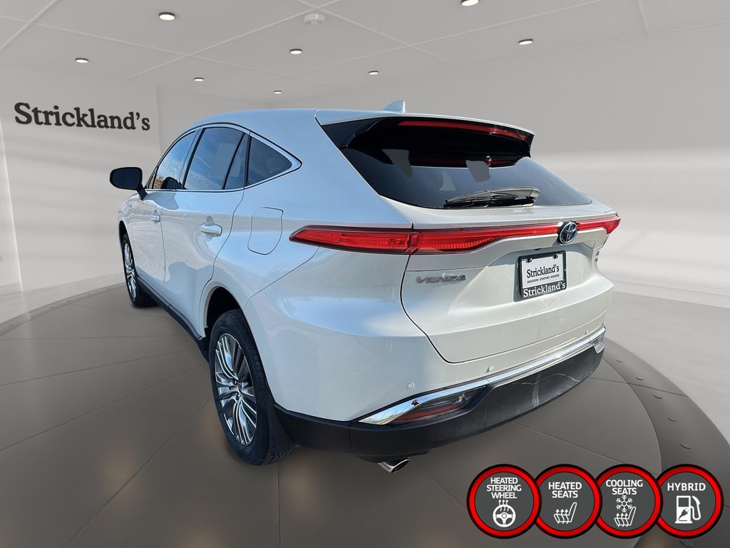 2021 Toyota VENZA HYBRID Venza Limited in Stratford, Ontario - 4 - w1024h768px