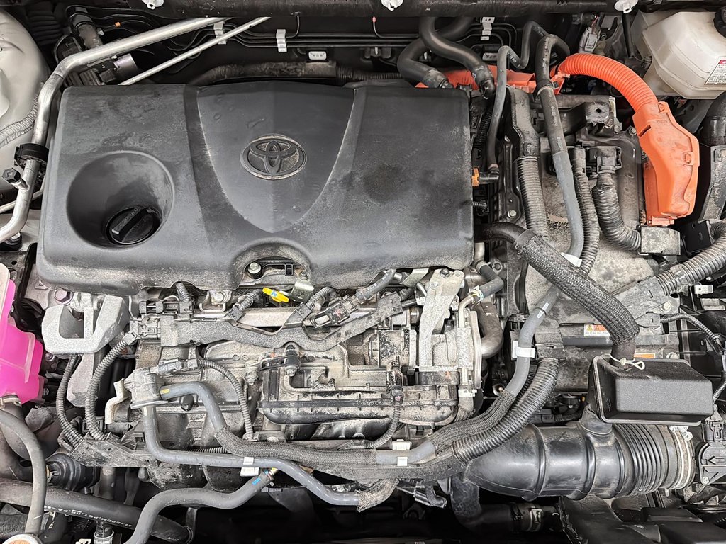 2021 Toyota Venza Hybrid Venza LE in Stratford, Ontario - 7 - w1024h768px
