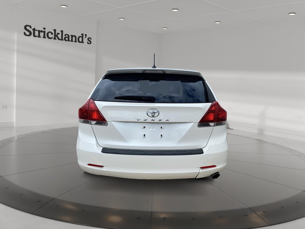 2013  Venza 4CYL 6A in Stratford, Ontario - 3 - w1024h768px