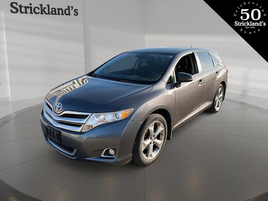 2016  Venza V6 AWD 6A in Stratford, Ontario - 1 - w1024h768px