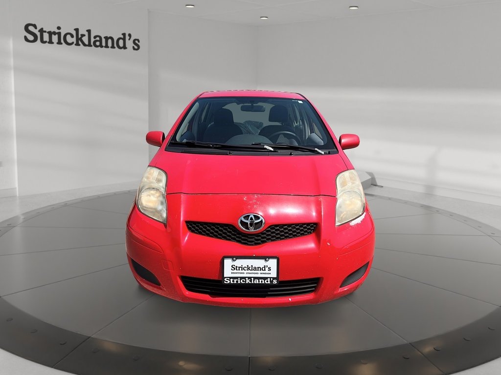 2009 Toyota Yaris 5-door Hatchback LE 4A in Stratford, Ontario - 2 - w1024h768px