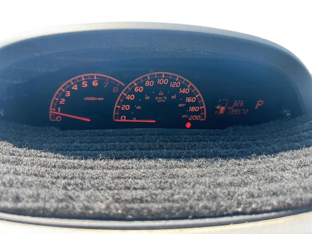 2009 Toyota Yaris 5-door Hatchback LE 4A in Stratford, Ontario - 12 - w1024h768px