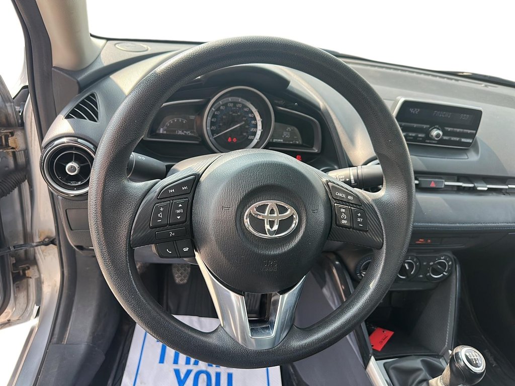 2018 Toyota Yaris 4-Door Sedan 6MT in Stratford, Ontario - 11 - w1024h768px