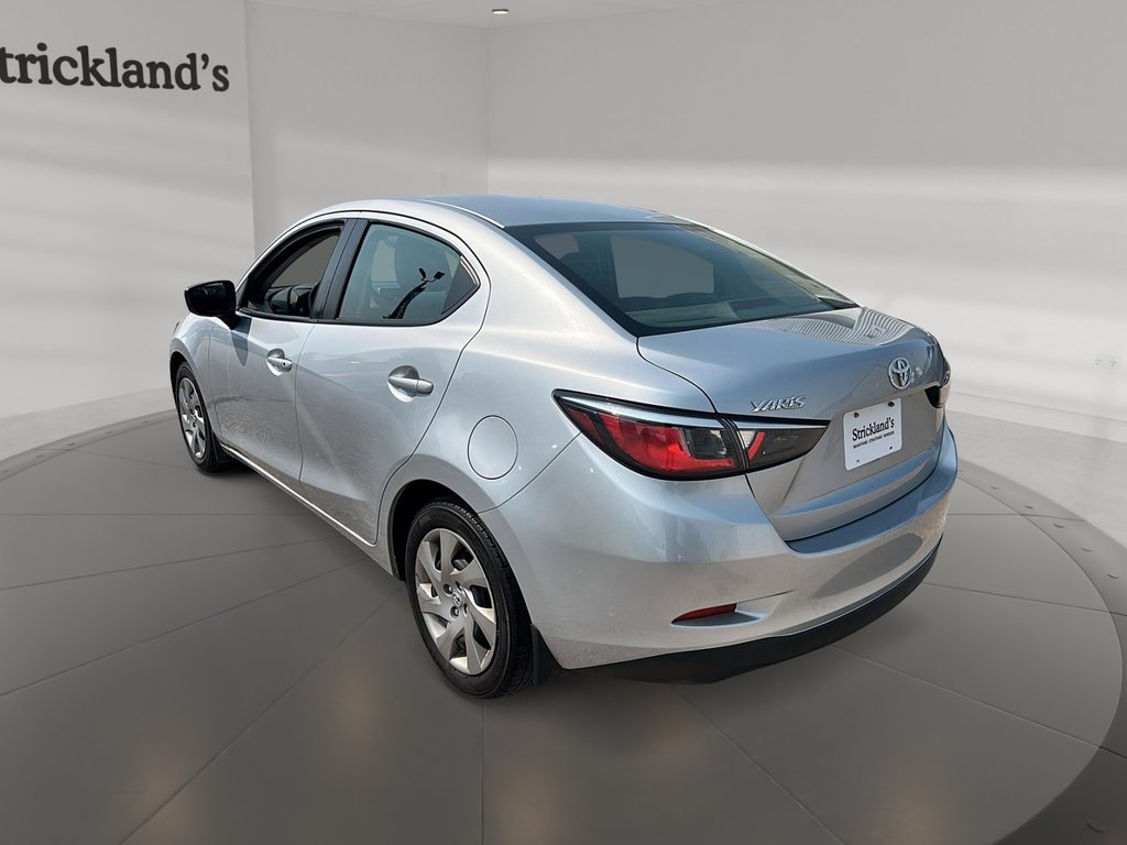 2018 Toyota Yaris 4-Door Sedan 6MT in Stratford, Ontario - 4 - w1024h768px