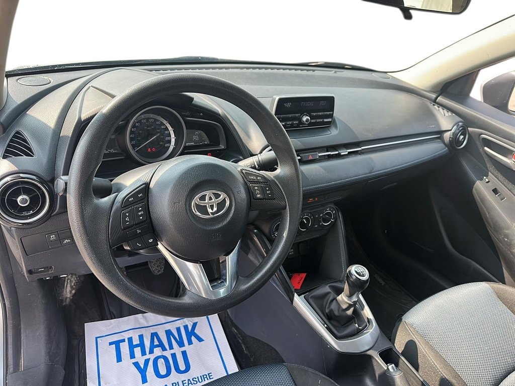 2018 Toyota Yaris 4-Door Sedan 6MT in Stratford, Ontario - 9 - w1024h768px