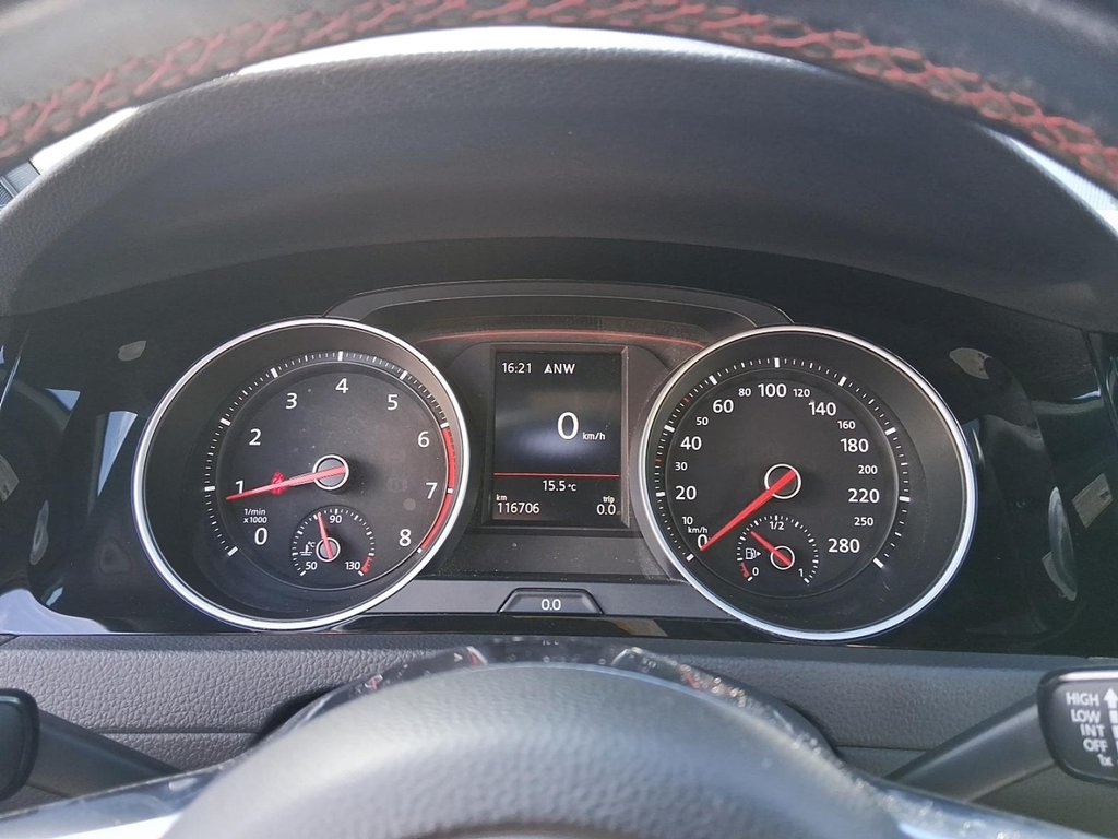 2019 Volkswagen Golf GTI 5-Dr 2.0T Autobahn 6sp in Stratford, Ontario - 15 - w1024h768px