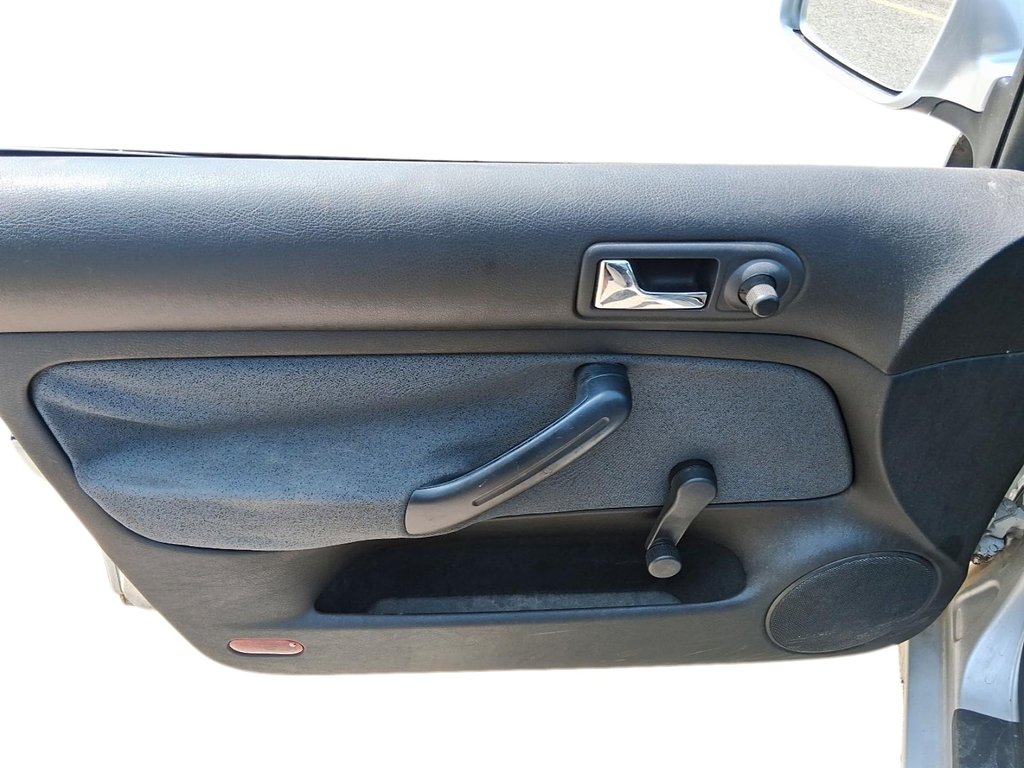 2007 Volkswagen Golf 4Dr Hbk in Stratford, Ontario - 10 - w1024h768px