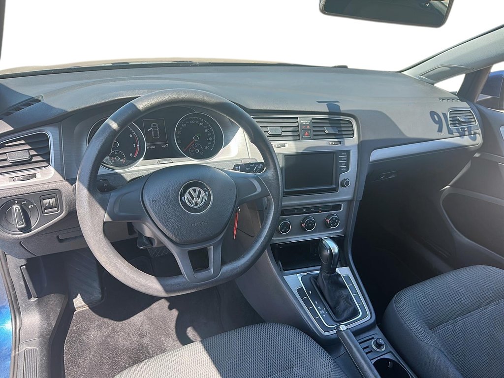 2016 Volkswagen Golf 5-Dr 1.8T Comfortline 6sp at w/Tip in Stratford, Ontario - 9 - w1024h768px