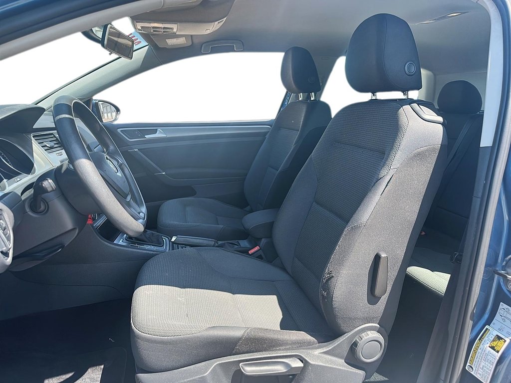 2016 Volkswagen Golf 5-Dr 1.8T Comfortline 6sp at w/Tip in Stratford, Ontario - 8 - w1024h768px
