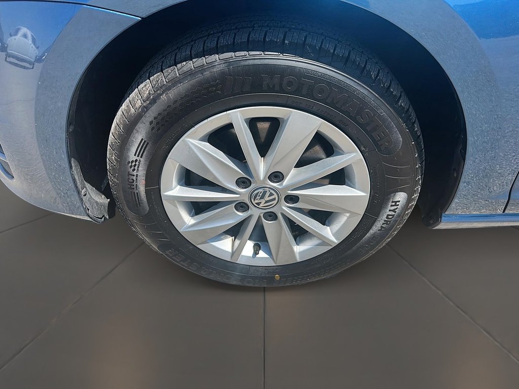 2016 Volkswagen Golf 5-Dr 1.8T Comfortline 6sp at w/Tip in Stratford, Ontario - 7 - w1024h768px