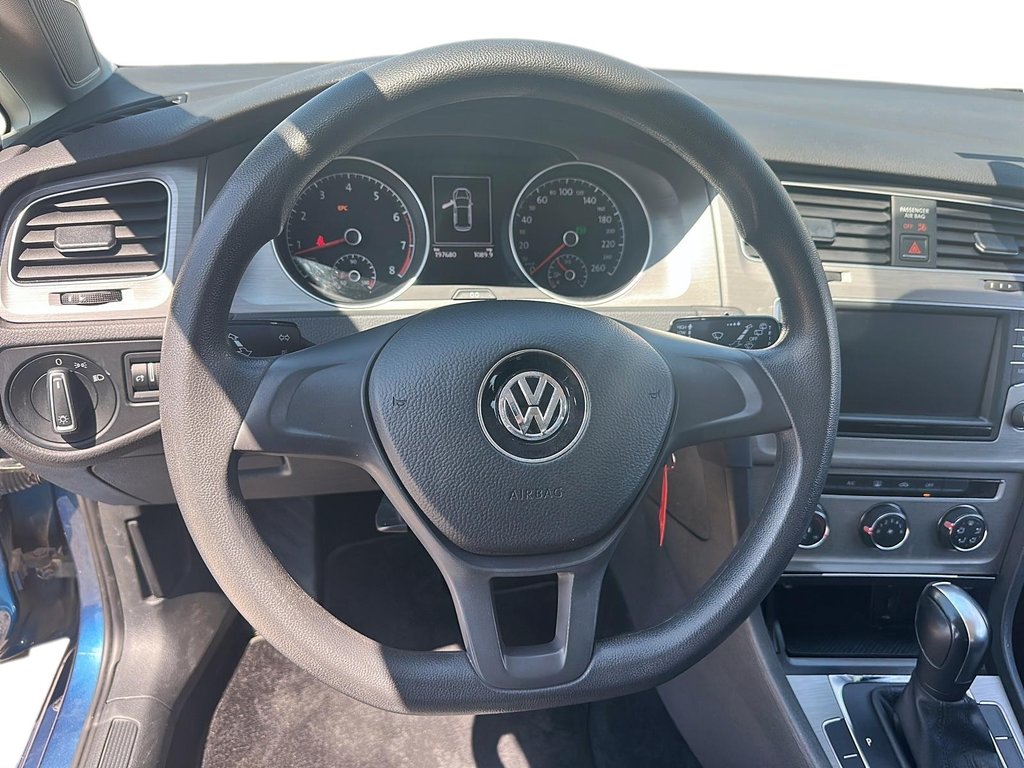 2016 Volkswagen Golf 5-Dr 1.8T Comfortline 6sp at w/Tip in Stratford, Ontario - 11 - w1024h768px