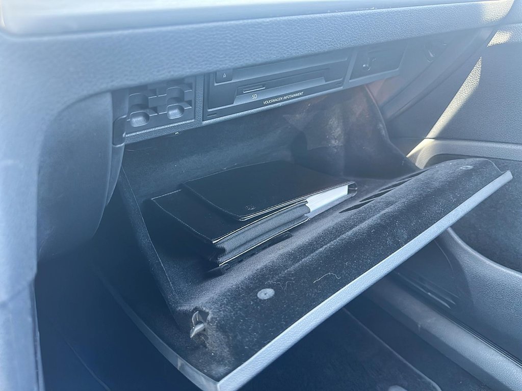 2016 Volkswagen Golf 5-Dr 1.8T Comfortline 6sp at w/Tip in Stratford, Ontario - 15 - w1024h768px