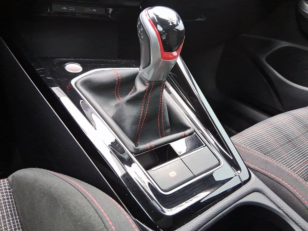 2023 Volkswagen GTI 2.0 T Autobahn 6Sp in Stratford, Ontario - 19 - w1024h768px