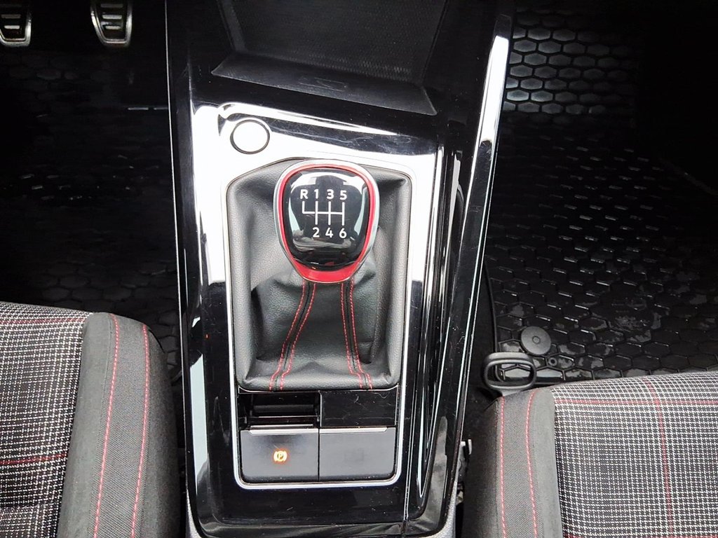 2023 Volkswagen GTI 2.0 T Autobahn 6Sp in Stratford, Ontario - 18 - w1024h768px