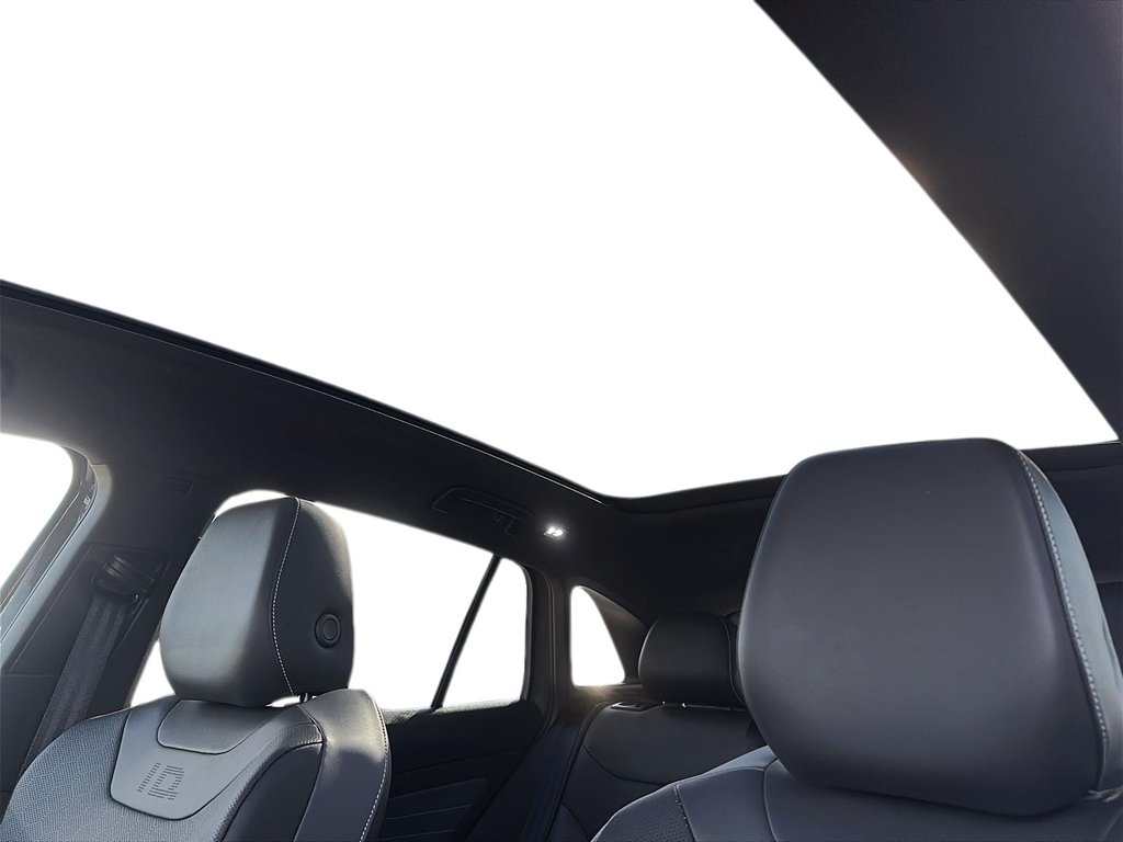 2023 Volkswagen ID.4 Pro AWD in Stratford, Ontario - 15 - w1024h768px