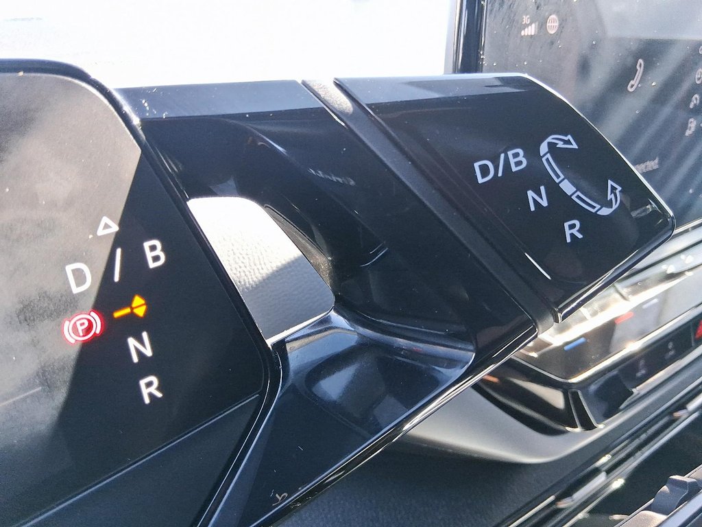 2023 Volkswagen ID.4 Pro RWD (w/ SK On Battery) in Stratford, Ontario - 15 - w1024h768px