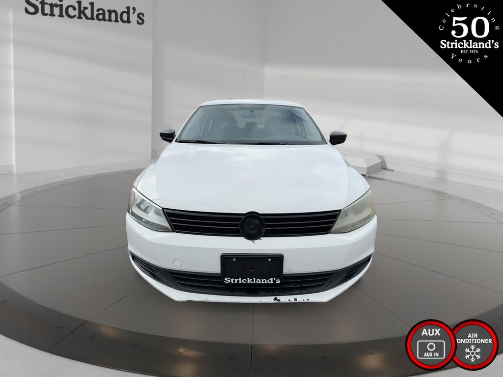 2013  Jetta Trendline plus 2.0 5sp in Stratford, Ontario - 2 - w1024h768px