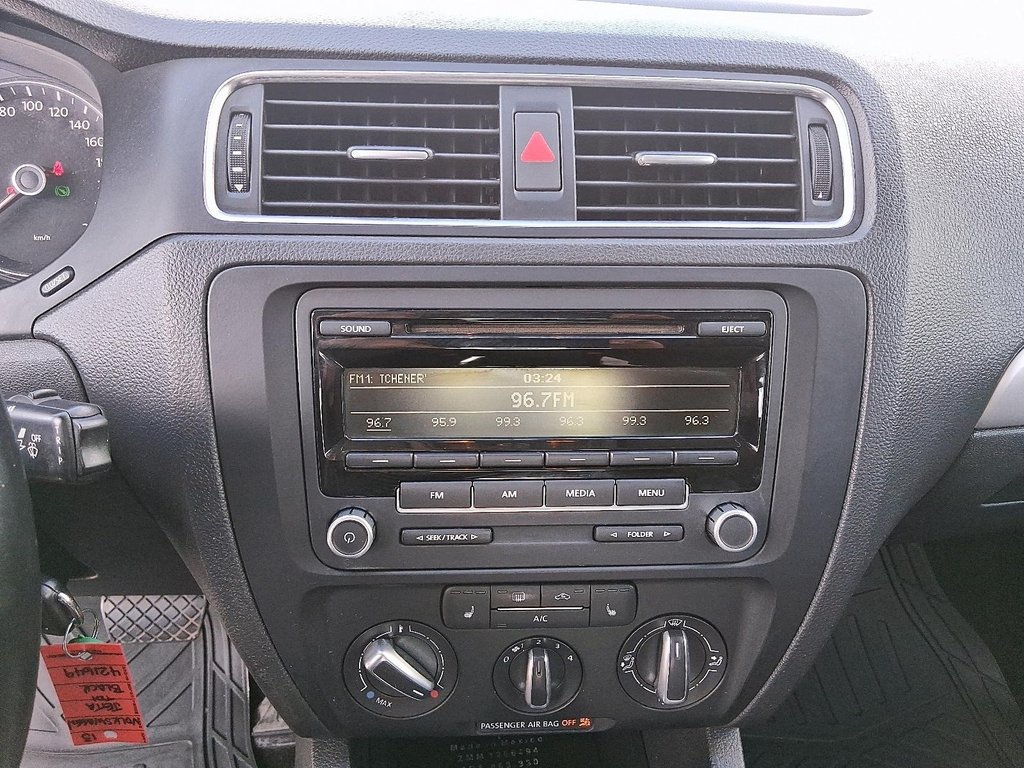 2013 Volkswagen Jetta Comfortline 2.0 TDI 6sp DSG at w/Tip in Stratford, Ontario - 15 - w1024h768px