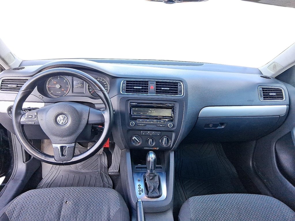 2013 Volkswagen Jetta Comfortline 2.0 TDI 6sp DSG at w/Tip in Stratford, Ontario - 10 - w1024h768px