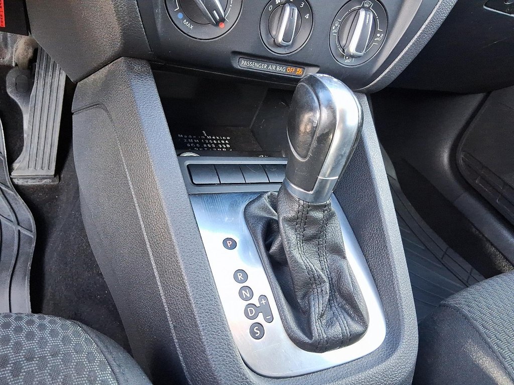 2013 Volkswagen Jetta Comfortline 2.0 TDI 6sp DSG at w/Tip in Stratford, Ontario - 16 - w1024h768px