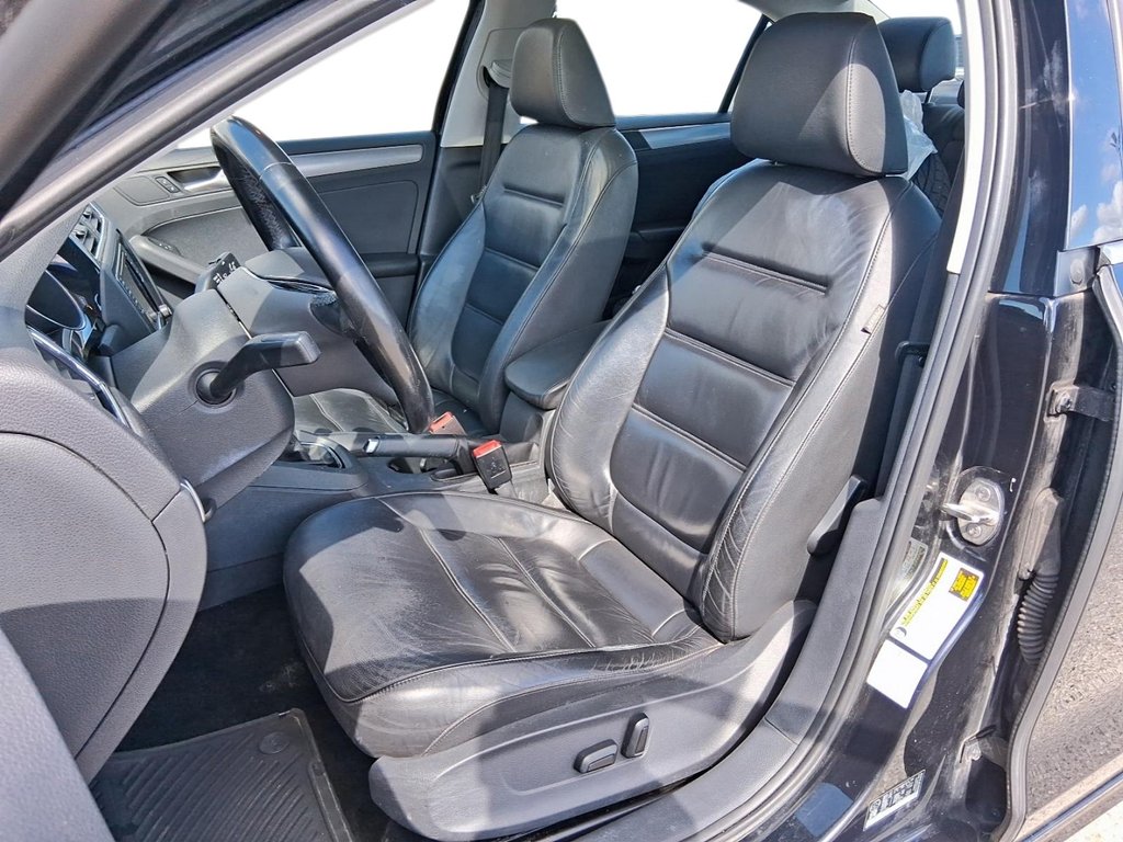 2017 Volkswagen Jetta Highline 1.8T 6sp at w/Tip in Stratford, Ontario - 8 - w1024h768px