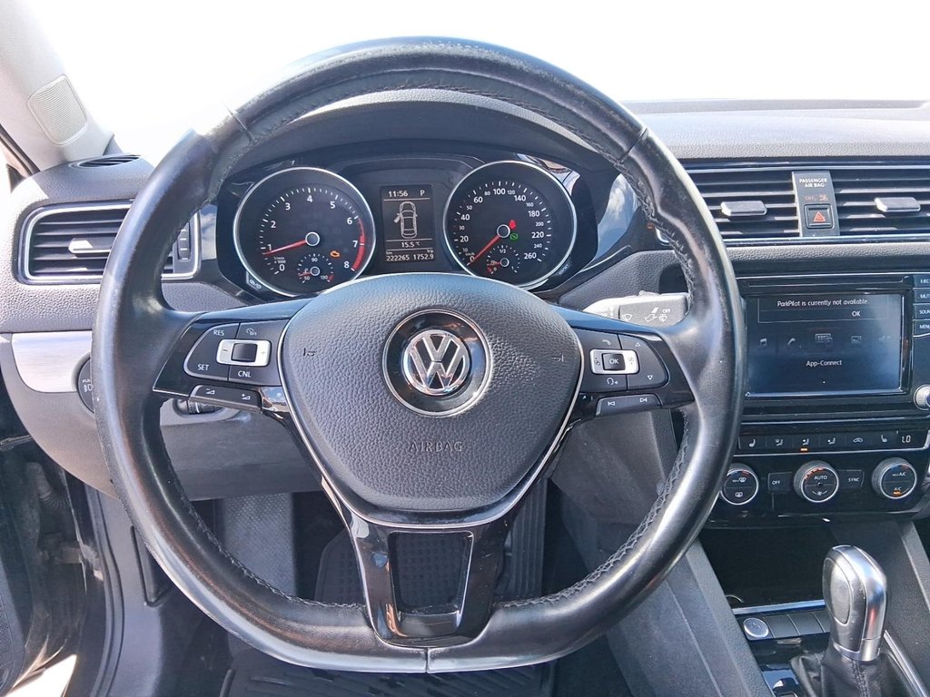 2017 Volkswagen Jetta Highline 1.8T 6sp at w/Tip in Stratford, Ontario - 12 - w1024h768px