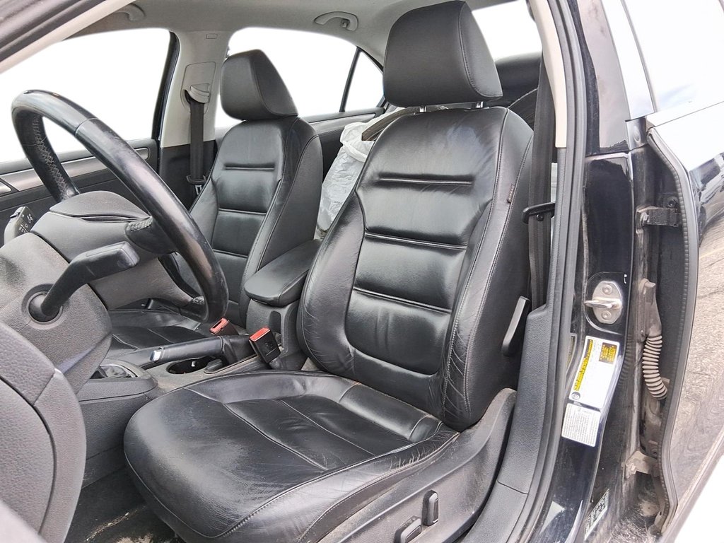 2017 Volkswagen Jetta Highline 1.8T 6sp at w/Tip in Stratford, Ontario - 8 - w1024h768px