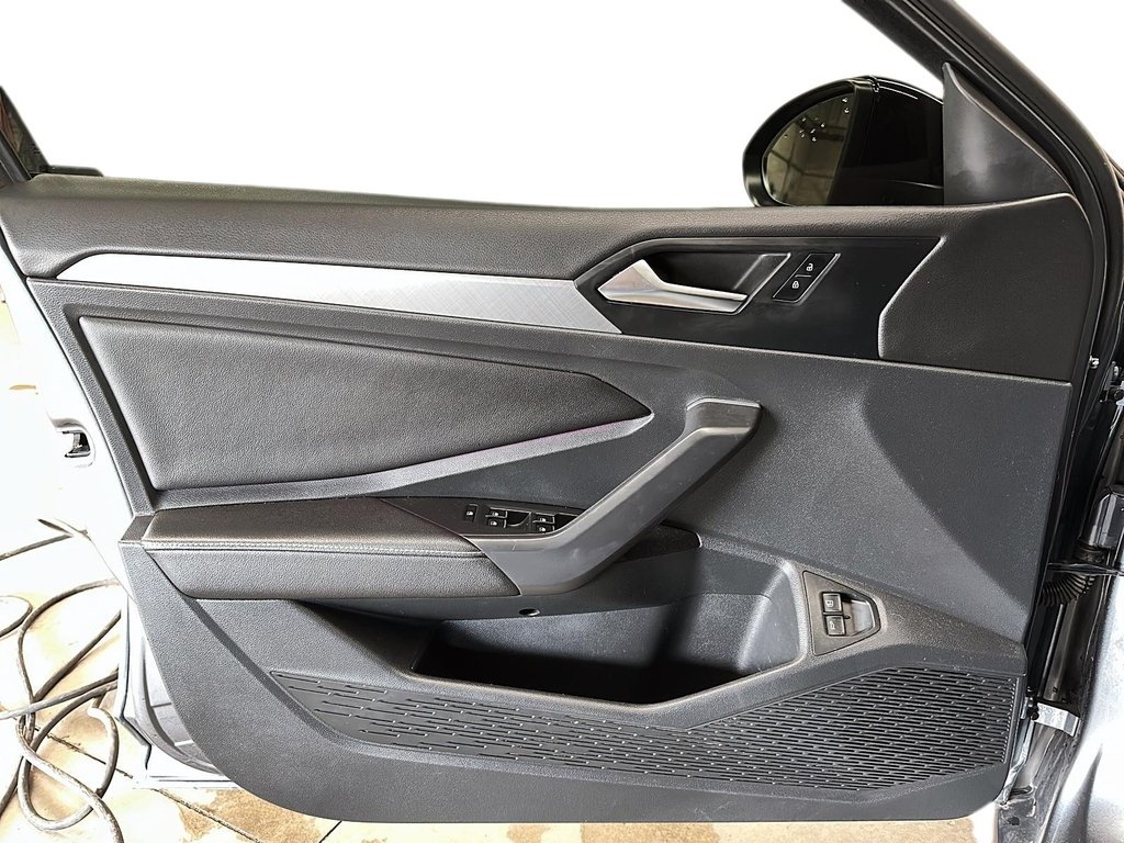 2022 Volkswagen Jetta Comfortline 1.5 T 8Sp at w/Tip in Stratford, Ontario - 10 - w1024h768px